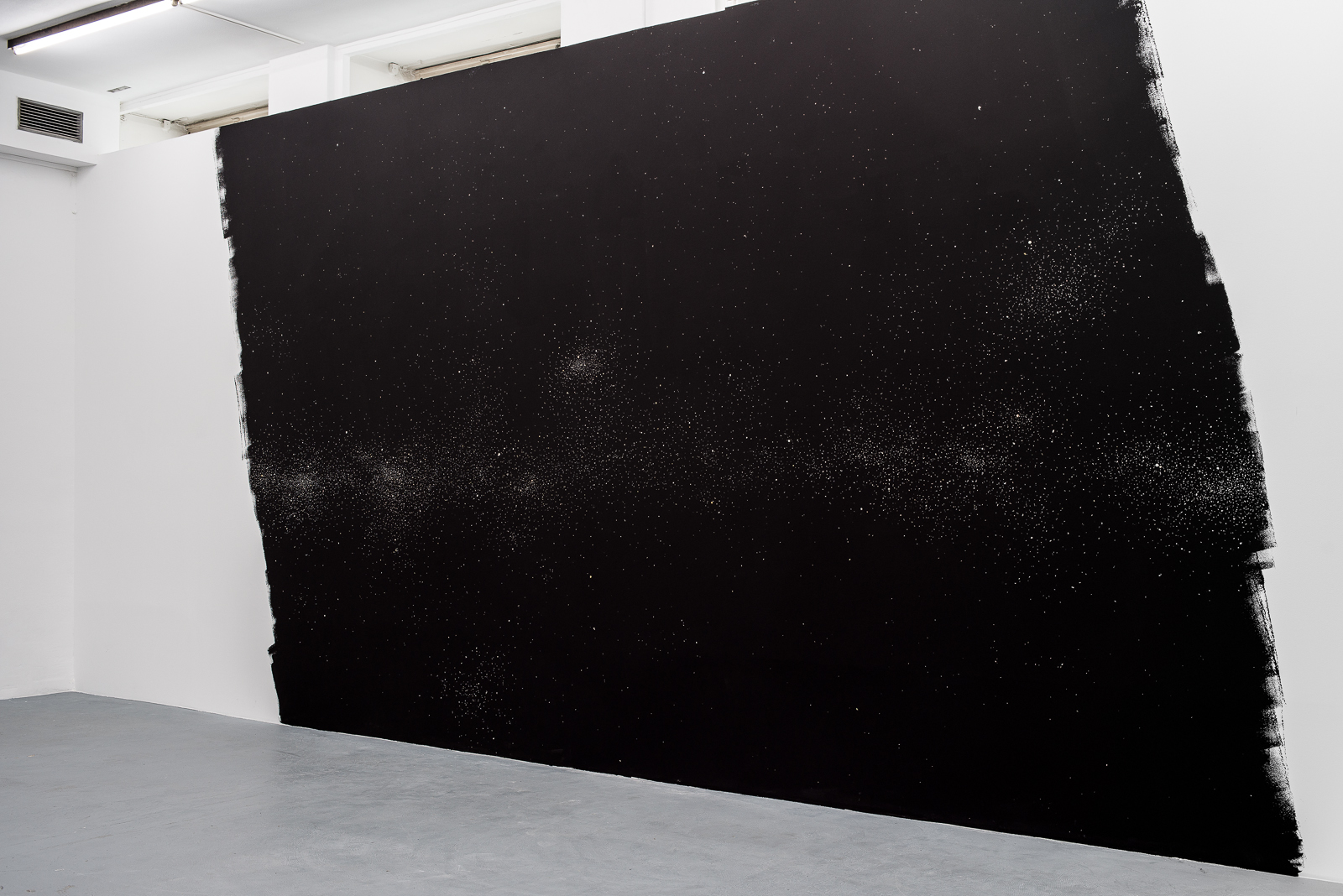 »Deep Fields«, 2012, chewing gum, wall paint, appr. 315 x 177 inch ￼￼￼